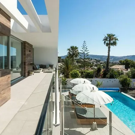 Flamingo Villa